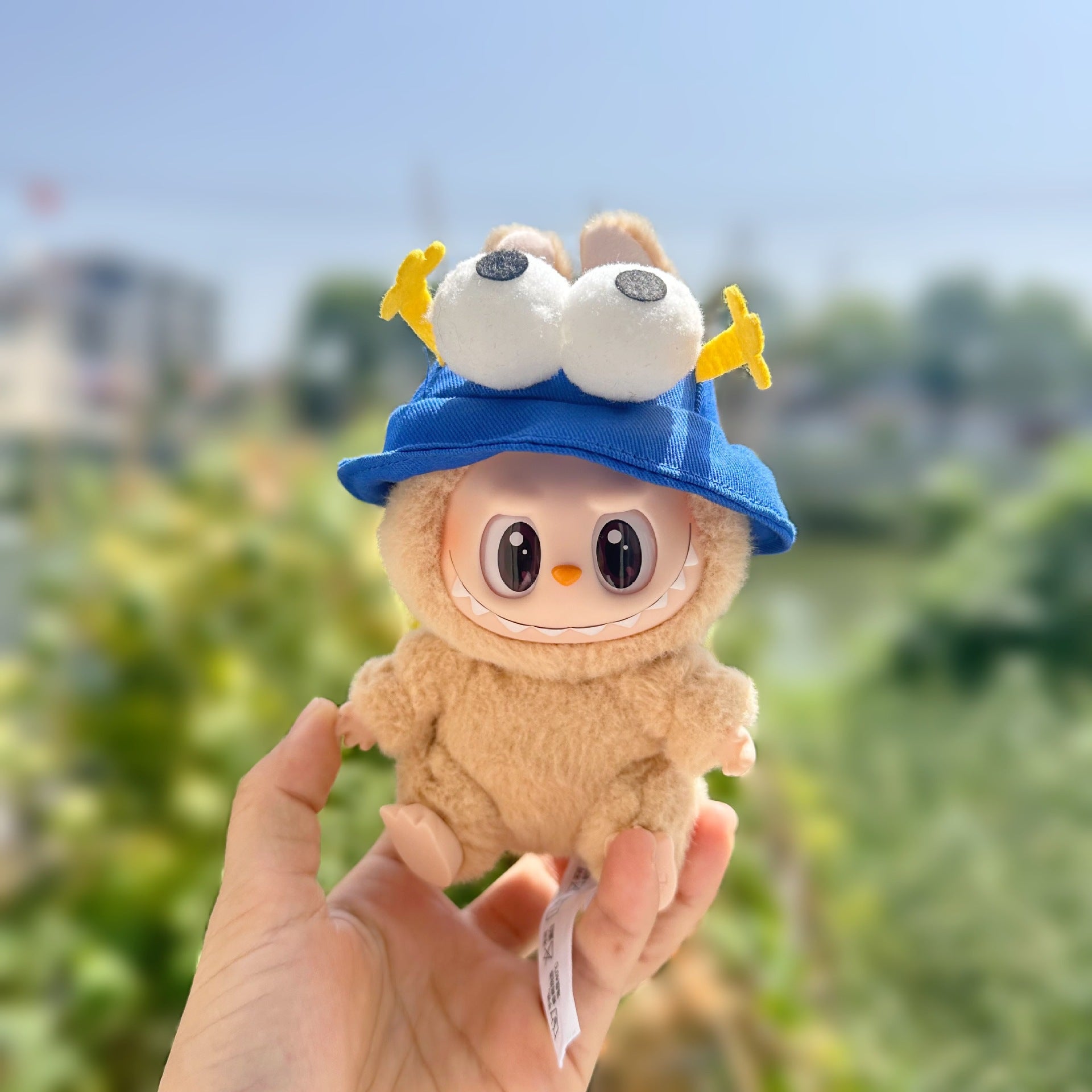 Labubu 17cm Doll Blue Big Eye Bucket Hat